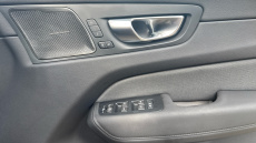 Volvo XC60 2.0 B5P Plus Black Edition 5dr AWD Geartronic Petrol Estate